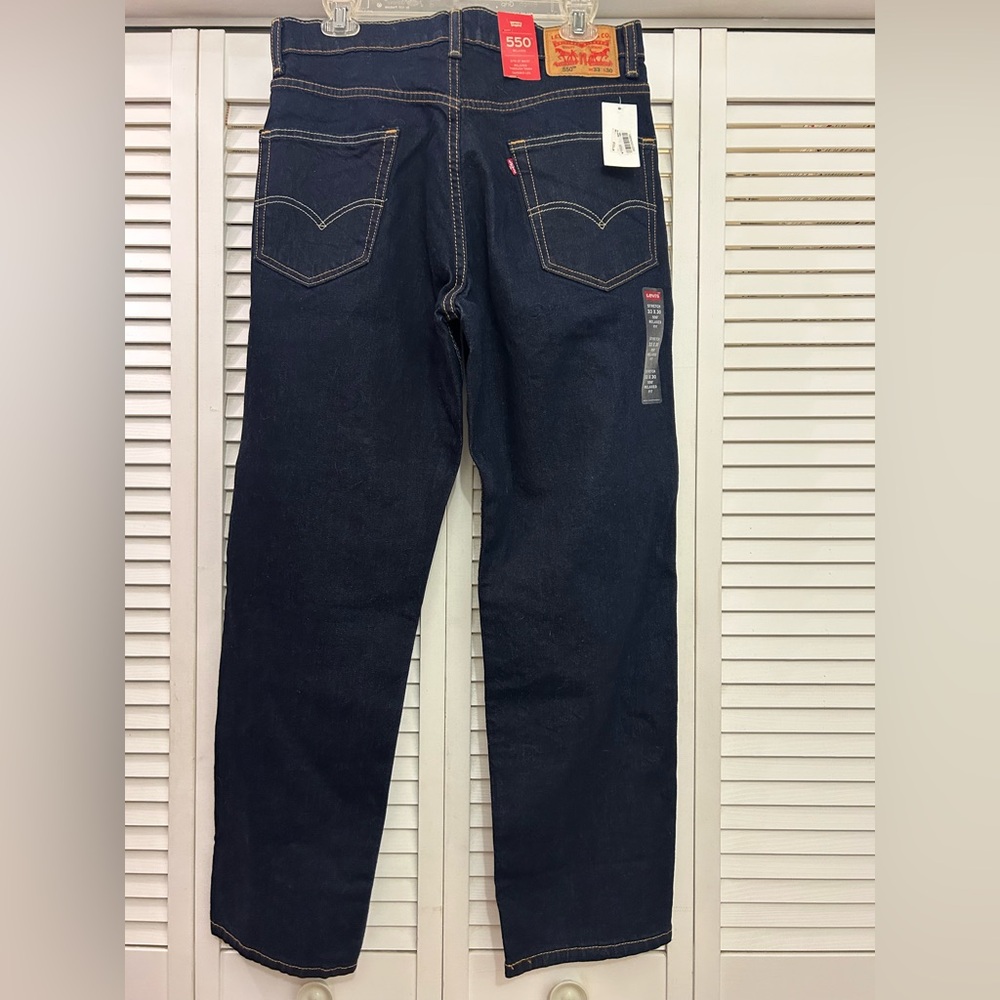 Men’s Levi's Classic Dark Wash 550 Relax Jeans - Picture 2 of 6